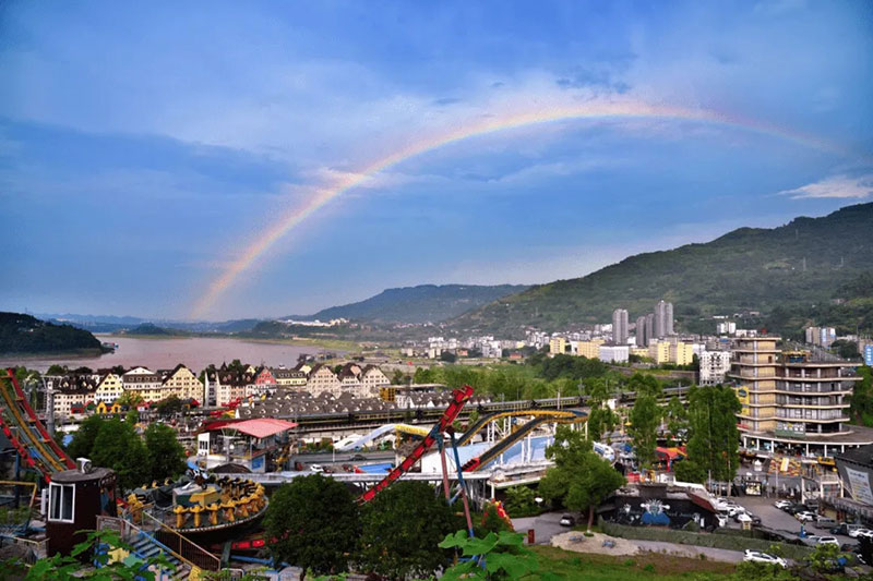 涪陵區(qū)美心紅酒小鎮(zhèn).jpg