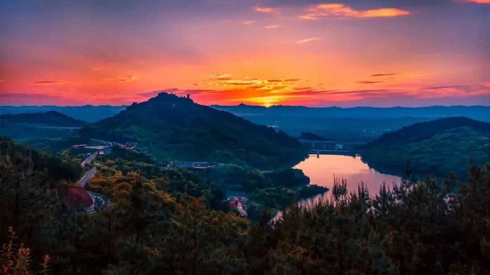 重慶：梁平區(qū)首屆明月山生態(tài)旅游文化節(jié)即將舉行，助力巴蜀文化旅游走廊建設(shè)！