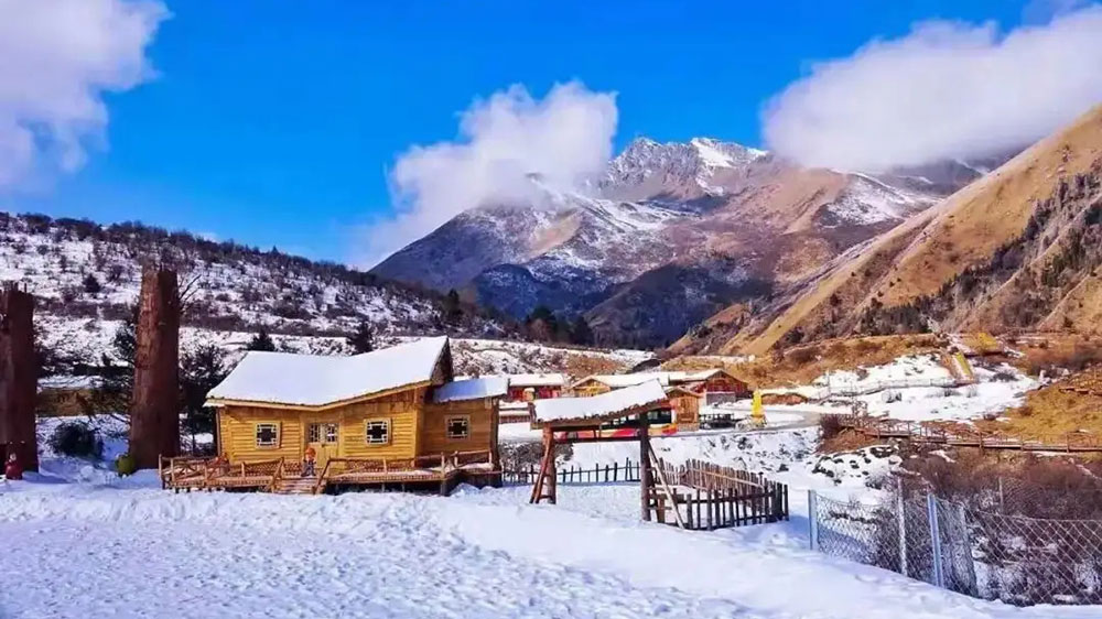 鷓鴣山滑雪場.jpg